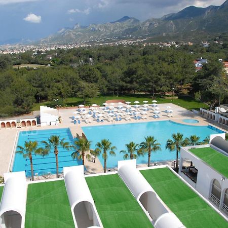 Uptown Bueyuek Anadolu Girne Hotel Buitenkant foto