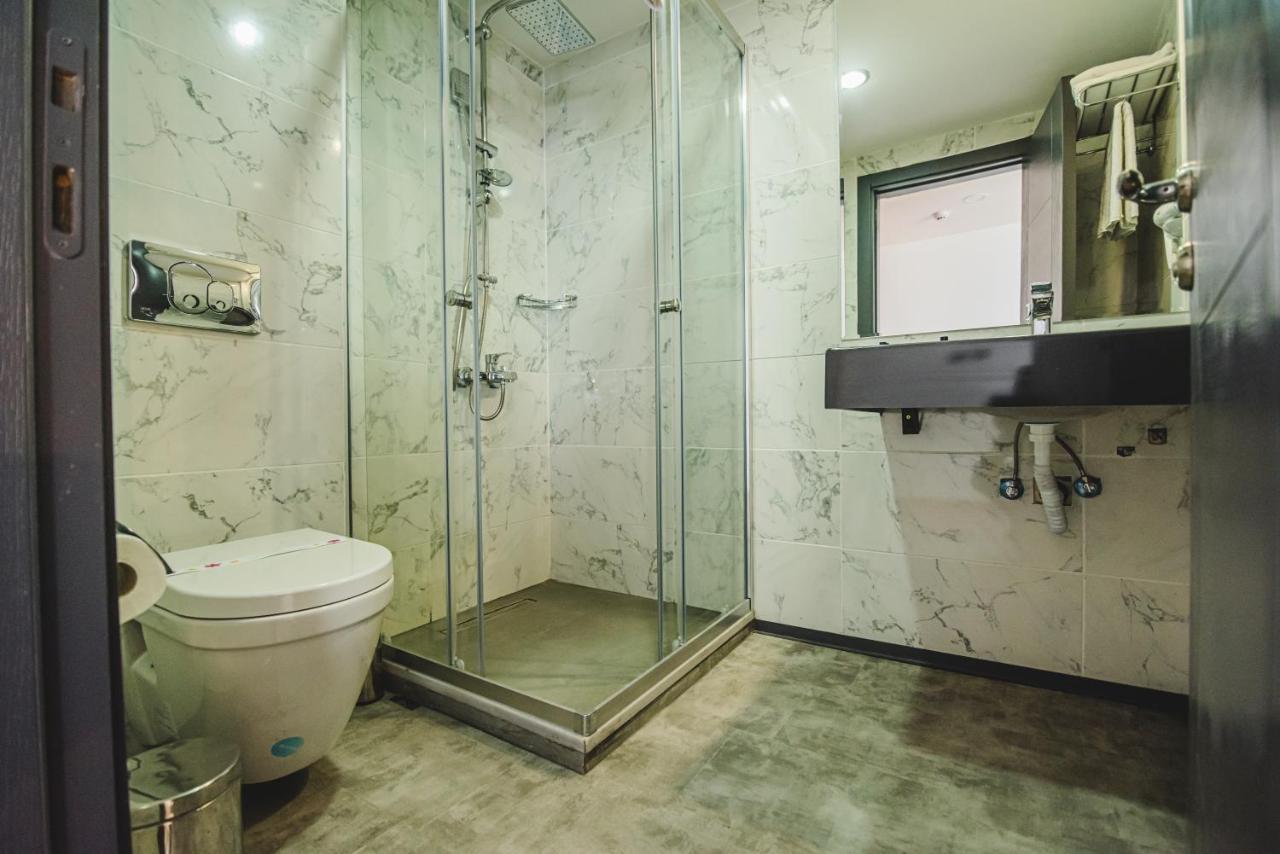 Uptown Bueyuek Anadolu Girne Hotel Buitenkant foto
