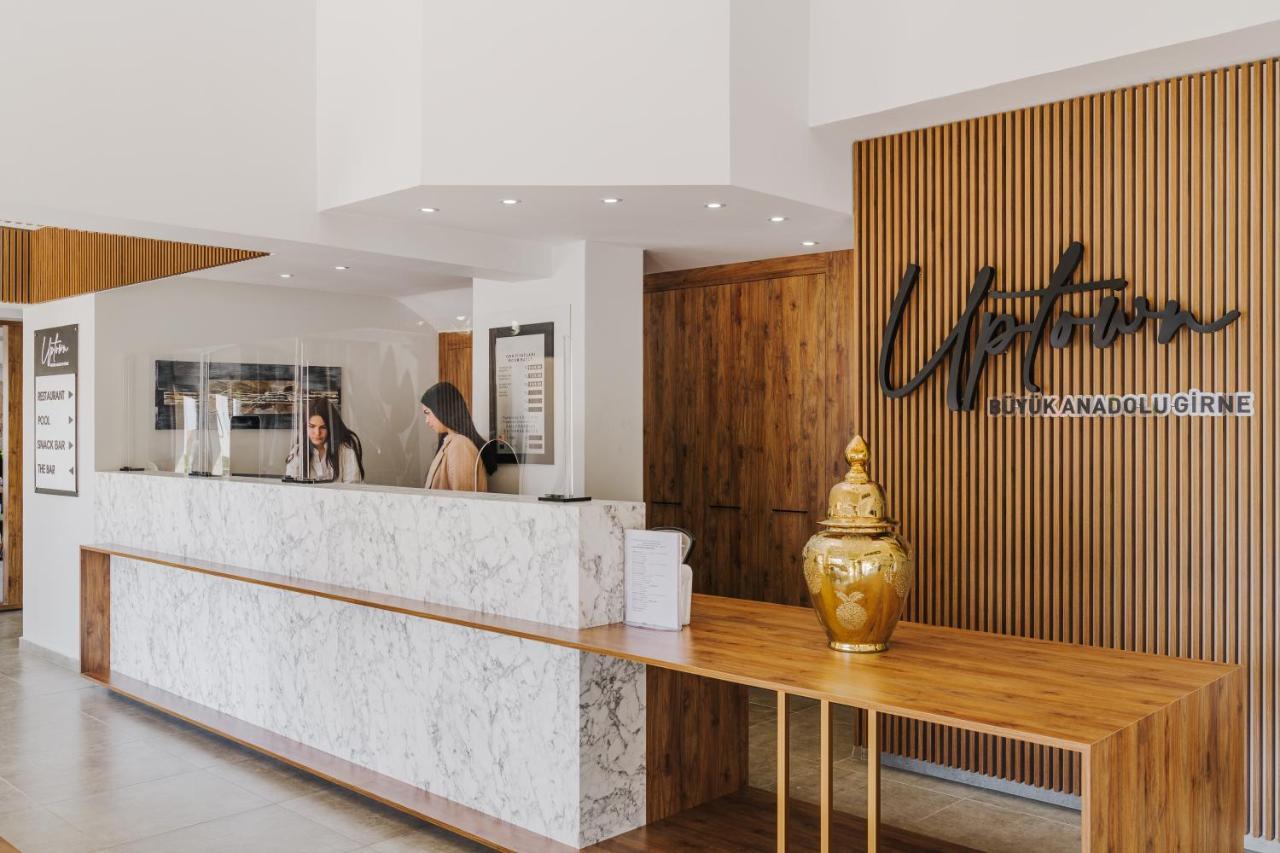 Uptown Bueyuek Anadolu Girne Hotel Buitenkant foto
